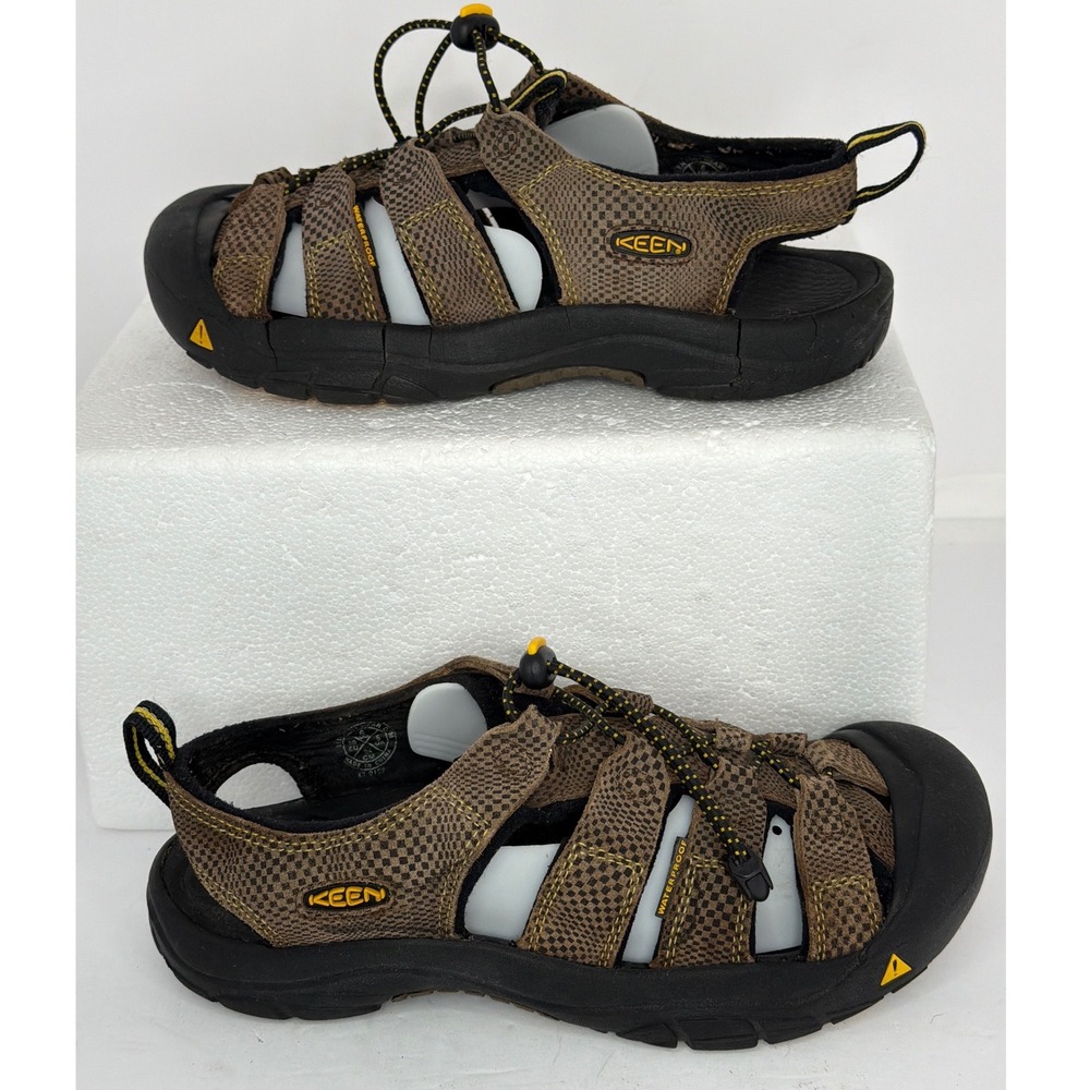 Keen Newport H2 Mens Sandals Brown Black Checkered Waterproof Hiking Shoes 6 US